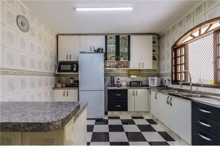 Casa à venda com 60m², 3 quartos e 1 vaga