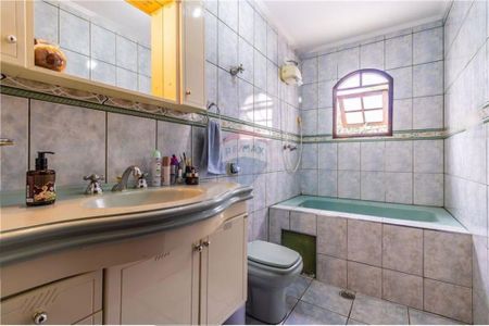 Casa à venda com 60m², 3 quartos e 1 vaga