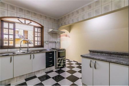 Casa à venda com 60m², 3 quartos e 1 vaga