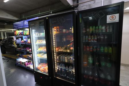 Apartamento à venda com 60m², 2 quartos e 2 vagasÁrea comum - Mercadinho