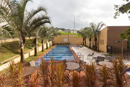 Apartamento à venda com 44m², 2 quartos e 1 vaga Apartamento à venda com 44m², 2 quartos e 1 vagaÁrea Comum - Piscina