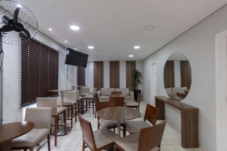 Apartamento à venda com 44m², 2 quartos e 1 vaga Apartamento à venda com 44m², 2 quartos e 1 vagaÁrea Comum - Salão de Festas