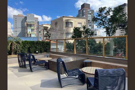 Apartamento para alugar com 29m², 1 quarto e sem vaga Apartamento para alugar com 29m², 1 quarto e sem vagaÁrea comum - Piscina