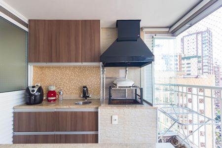 Apartamento à venda com 92m², 2 quartos e 2 vagas Apartamento à venda com 92m², 2 quartos e 2 vagasDetalhe - Varanda