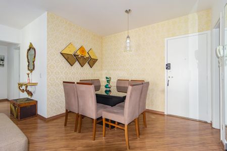 Apartamento à venda com 92m², 2 quartos e 2 vagas Apartamento à venda com 92m², 2 quartos e 2 vagasSala