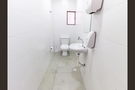 Apartamento à venda com 411m², 4 quartos e 8 vagasBanheiro de Serviço