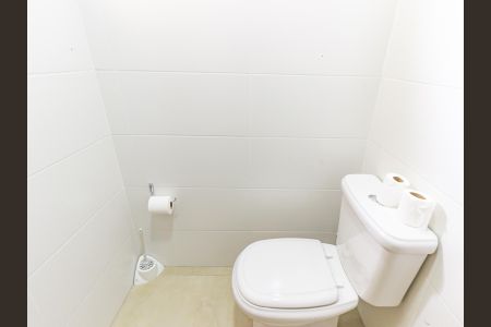 Apartamento à venda com 411m², 4 quartos e 8 vagasBanheiro da Suíte 4