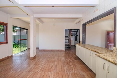 Casa à venda com 181m², 4 quartos e 3 vagas Casa à venda com 181m², 4 quartos e 3 vagasCozinha e Área de Serviço