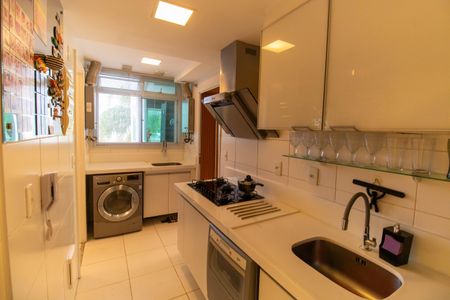 Apartamento à venda com 196m², 3 quartos e 2 vagasCozinha e Área de Serviço