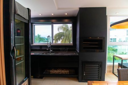 Apartamento à venda com 196m², 3 quartos e 2 vagasÁrea externa