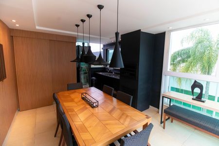 Apartamento à venda com 196m², 3 quartos e 2 vagasÁrea externa