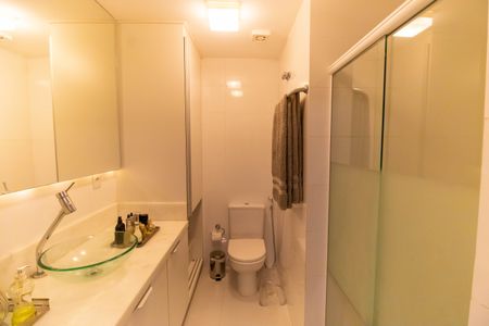 Apartamento à venda com 196m², 3 quartos e 2 vagasBanheiro da Suíte 1