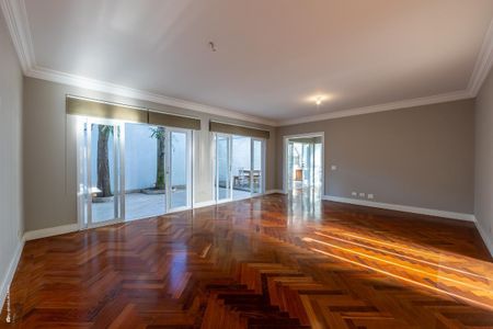 Casa de Condomínio à venda com 4 quartos, 245m² em Jardim Cordeiro, São Paulo