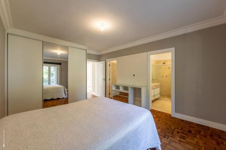 Casa de Condomínio à venda com 4 quartos, 245m² em Jardim Cordeiro, São Paulo