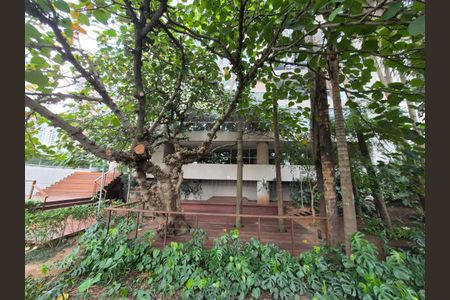 Apartamento à venda com 180m², 3 quartos e 3 vagas