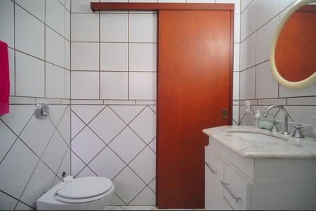 Casa à venda com 150m², 3 quartos e 2 vagasBanheiro da Suíte