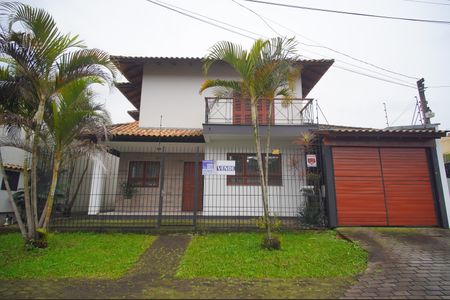 Casa à venda com 150m², 3 quartos e 2 vagasFachada