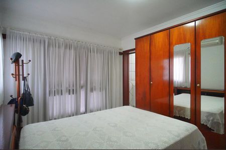 Casa à venda com 150m², 3 quartos e 2 vagasSuíte