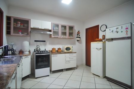 Casa à venda com 150m², 3 quartos e 2 vagasCozinha