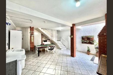 Casa à venda com 288m², 3 quartos e 2 vagas