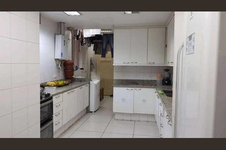 Apartamento à venda com 198m², 4 quartos e 1 vaga