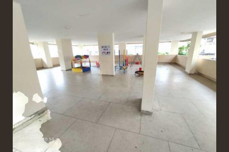 Apartamento à venda com 76m², 2 quartos e 1 vaga