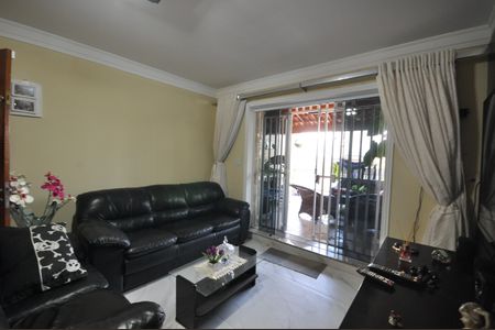 Sala de casa à venda com 3 quartos, 135m² em Parque Vitoria, São Paulo
