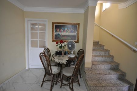 Casa à venda com 135m², 3 quartos e 3 vagasSala