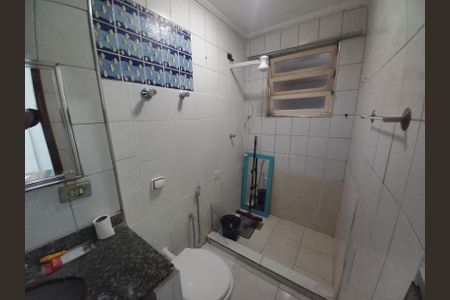 Banheiro de apartamento para alugar com 1 quarto, 34m² em Centro, São Vicente