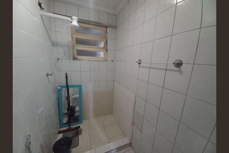 Banheiro de apartamento para alugar com 1 quarto, 34m² em Centro, São Vicente