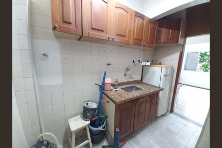Cozinha de apartamento para alugar com 1 quarto, 34m² em Centro, São Vicente