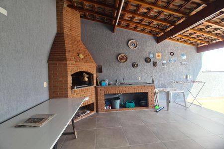 Casa à venda com 180m², 3 quartos e 2 vagas Casa à venda com 180m², 3 quartos e 2 vagasÁrea comum