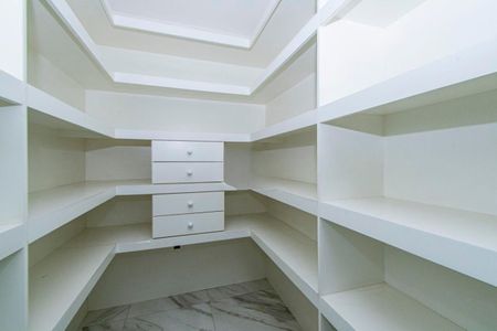 Apartamento à venda com 241m², 4 quartos e 3 vagas