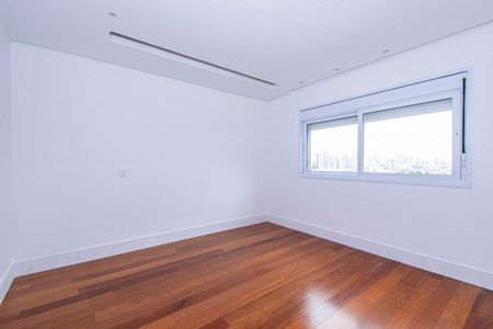 Apartamento à venda com 241m², 4 quartos e 3 vagas