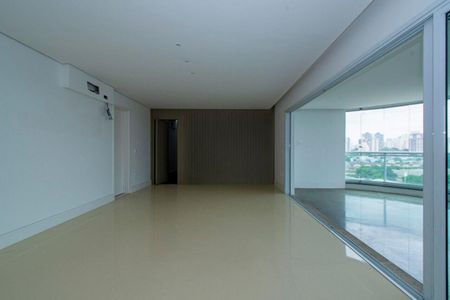 Apartamento à venda com 241m², 4 quartos e 3 vagas