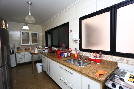 Apartamento à venda com 145m², 3 quartos e 3 vagasCozinha