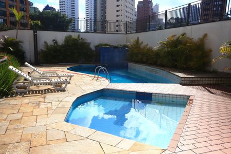 Apartamento à venda com 145m², 3 quartos e 3 vagasÁrea comum - Piscina