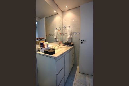 Apartamento à venda com 145m², 3 quartos e 3 vagasBanheiro da Suíte 3