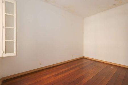 Casa à venda com 312m², 3 quartos e sem vaga