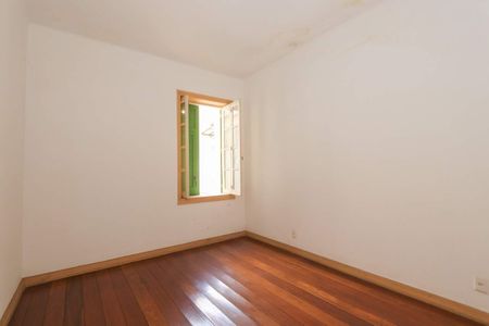 Casa à venda com 312m², 3 quartos e sem vaga