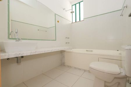 Casa à venda com 312m², 3 quartos e sem vaga