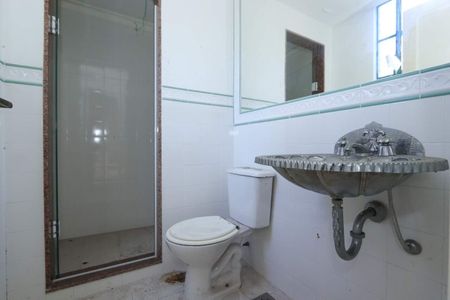 Casa à venda com 312m², 3 quartos e sem vaga
