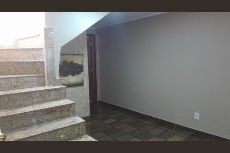 Casa à venda com 105m², 3 quartos e 2 vagas