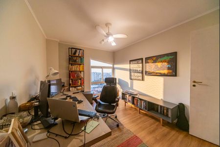 Apartamento à venda com 199m², 4 quartos e 2 vagas Apartamento à venda com 199m², 4 quartos e 2 vagasQuarto 1