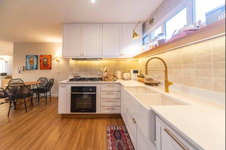 Apartamento à venda com 199m², 4 quartos e 2 vagas Apartamento à venda com 199m², 4 quartos e 2 vagasCozinha