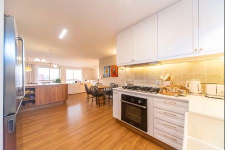 Apartamento à venda com 199m², 4 quartos e 2 vagas Apartamento à venda com 199m², 4 quartos e 2 vagasCozinha