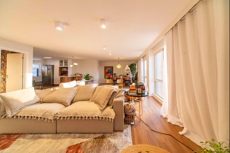 Apartamento à venda com 199m², 4 quartos e 2 vagas Apartamento à venda com 199m², 4 quartos e 2 vagasSala