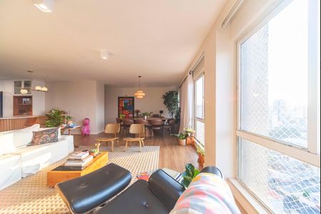 Apartamento à venda com 199m², 4 quartos e 2 vagas Apartamento à venda com 199m², 4 quartos e 2 vagasSala