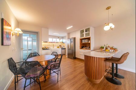 Apartamento à venda com 199m², 4 quartos e 2 vagas Apartamento à venda com 199m², 4 quartos e 2 vagasCozinha