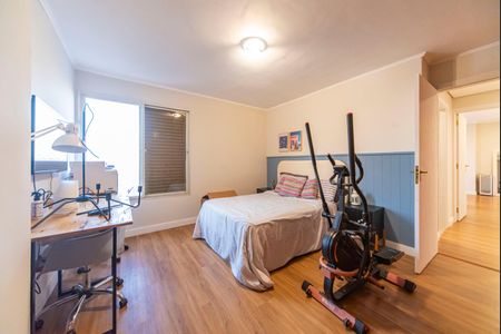 Apartamento à venda com 199m², 4 quartos e 2 vagas Apartamento à venda com 199m², 4 quartos e 2 vagasQuarto 2